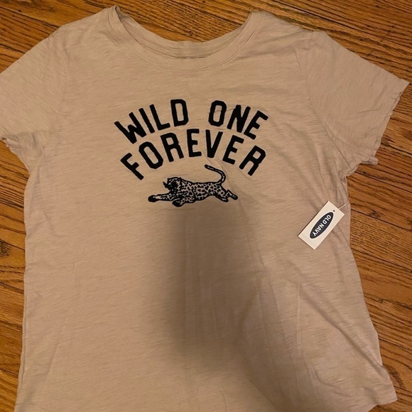 Wild one forever old navy tshirt size medium nwt - Picture 2 of 2